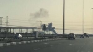 Еден загинат и 11 повредени во иранските напади врз аеродромите во Абу Даби и Дубаи