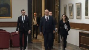 Гаши му порача на претседателот на Уставниот суд да си гледа во својот двор