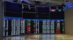 Азиските акции бележат пад по заканите на Трамп кон Иран