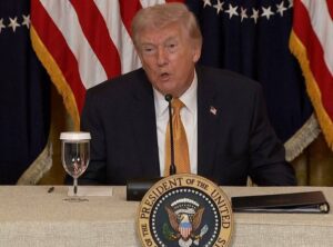 Трамп: Поранешен претседател на САД жали што не го нападнал Иран пред мене