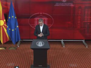 Ќе се намали ДДВ за бензините од 18 на 10 проценти, соопшти премиерот Мицкоски по одлуката на владата