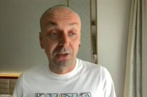 Нема излез од Доха, Абу Даби, Катар