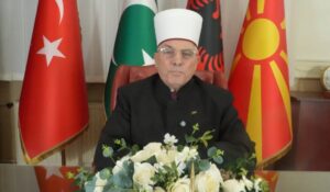 Муслиманските верници го слават Рамазан Бајрам: „Да бидеме луѓе на мирот и правдата“