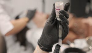 Тројца приведени од кои двајца доктори, претреси на пет локации во Скопје – се проширува истрагата за ботоксите