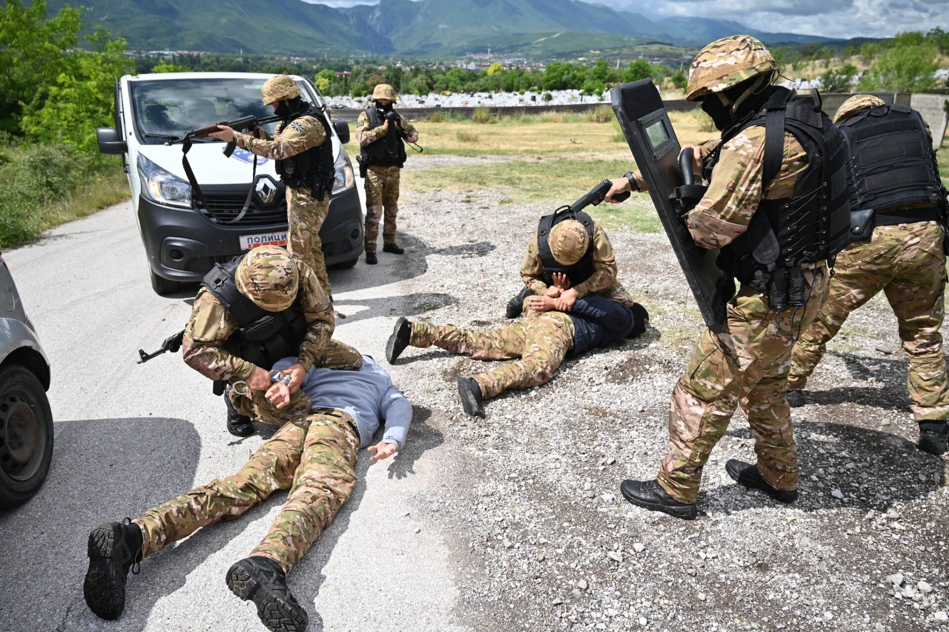 Полициската ЕБР го промовираше засилувањето – нови припадници ги прикажаа своите вештини