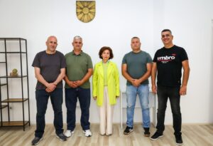 Соочени со дискриминација во остварувањето на законските права – членови на Здружението на воени ветерани и воени инвалиди „Братство 2001“ на средба на Сиљановска-Давкова