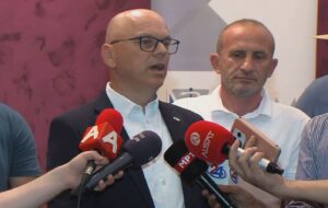 Сè уште немаме добиено пари од државата за здравствена заштита на животните, реагираат ветеринарните друштва – АХВ во финансиски проблеми